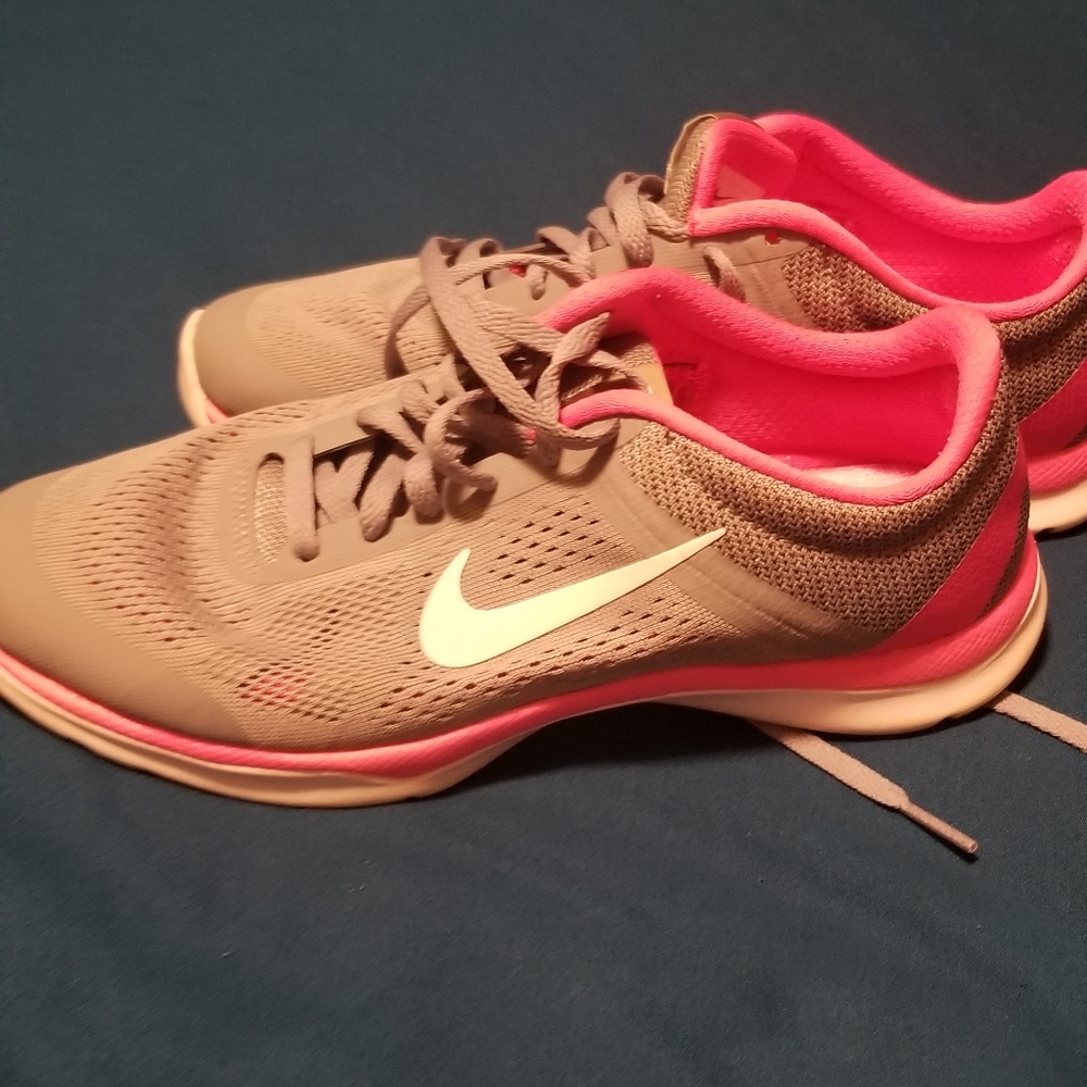 Women Nike shoes